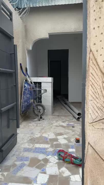 Chambre salon à louer à Broukro — neuve, jamais habitée