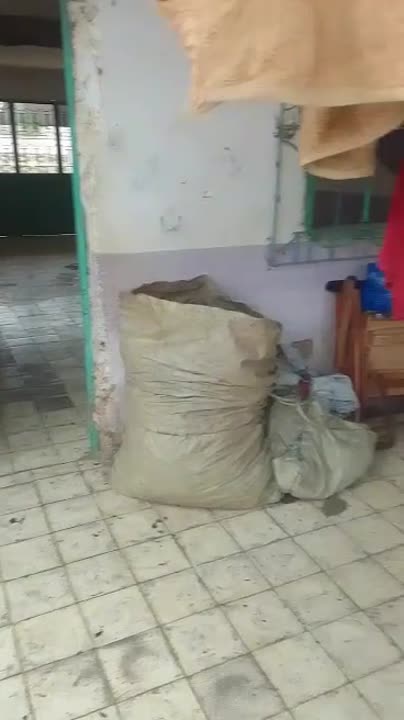 5 chambres, salon à louer à la Zone