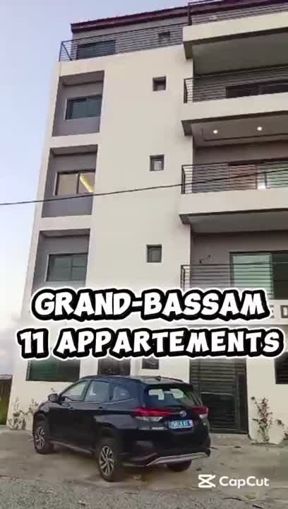 Appartement 4 pièces meublé à vendre à Grand-Bassam