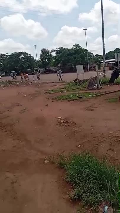 Magasin avec compteur CIE à vendre à Yamoussoukro