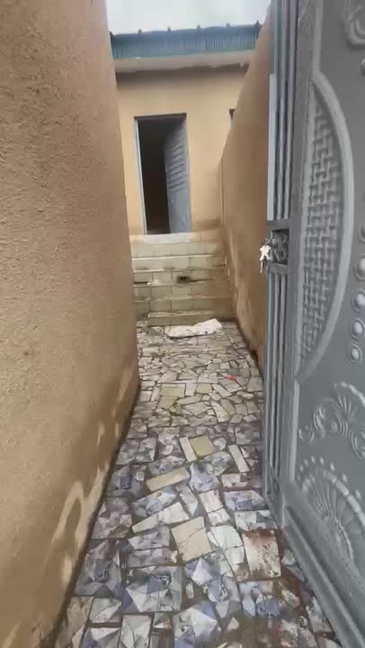 Cité de 10 logements 2 pièces à louer