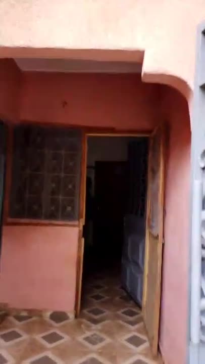 Chambre salon à louer entre Municipal et la Zone