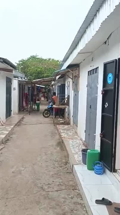 2 magasins à céder au marché Amadou Koné