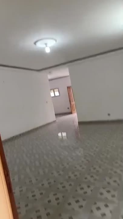 3 pièces spacieux à louer près de l'hôpital psychiatrique