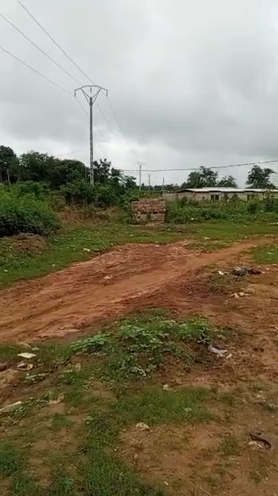 Terrain de 600 m² à vendre à Bouaké (attestation villageoise)