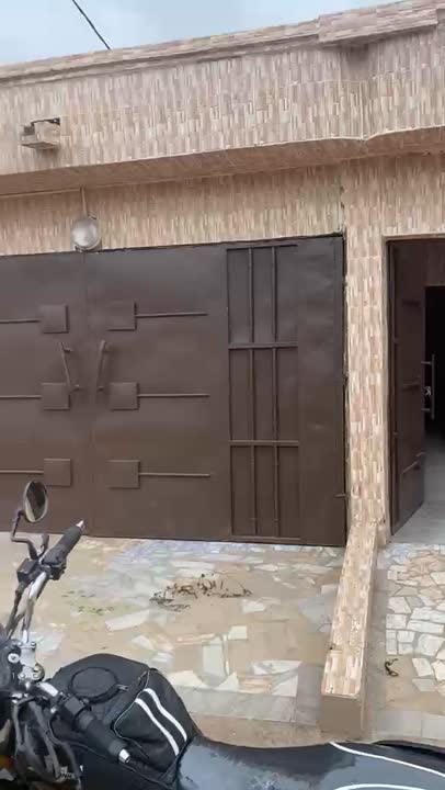2 chambres, salon avec garage à louer à Dar Es Salam