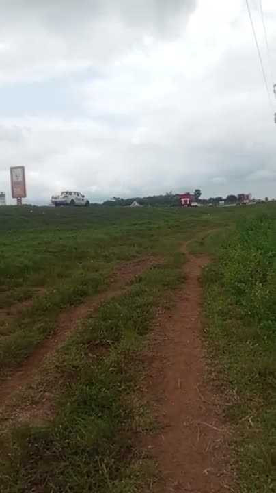 Terrain de 11 ha à vendre en bordure d'autoroute à Yamoussoukro