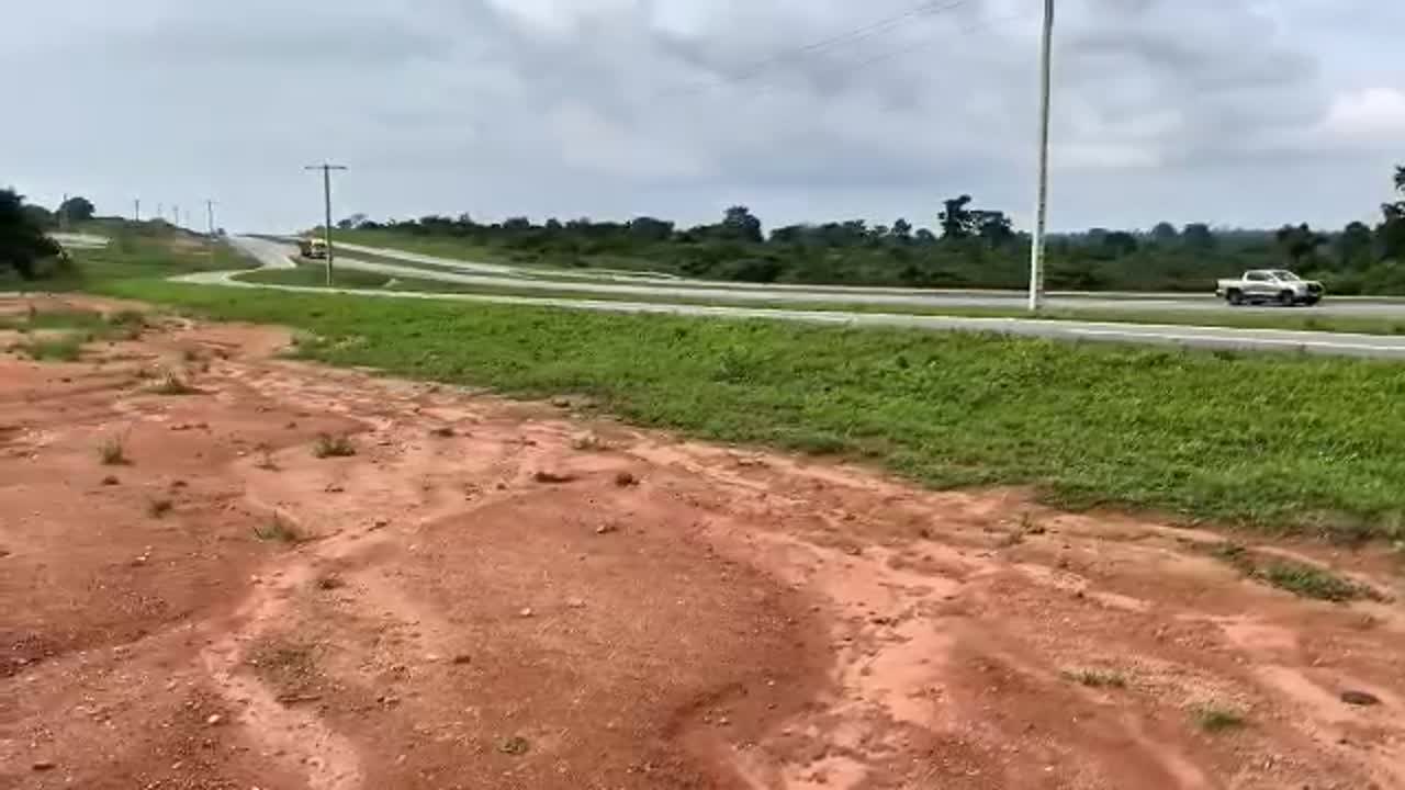 Terrain de 1000 m² à vendre en bordure de l'autoroute Béoumi