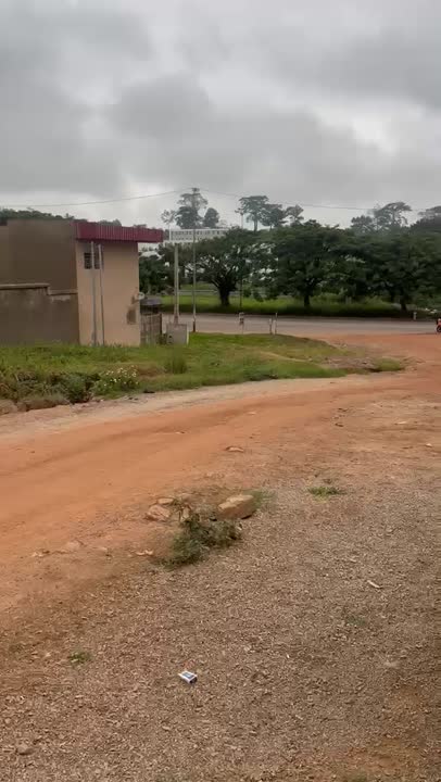 Magasin à louer à Morofé