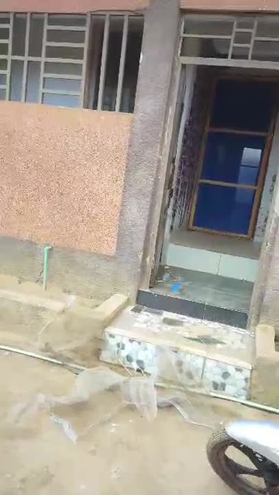 3 pièces à louer sur la route d'Oumé