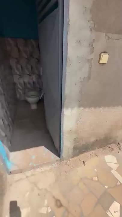 2 chambres, salon à louer à Tolla Binkadi