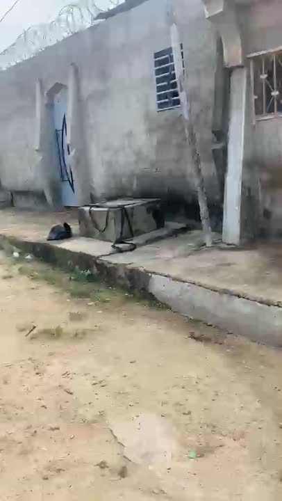Chambre salon à louer à Dar Es Salam Atienkro