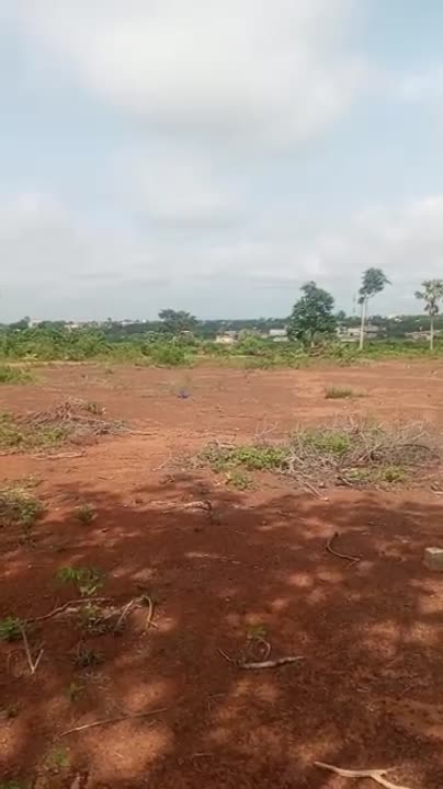 Terrain de 700 m² à vendre à Nanan Plateau