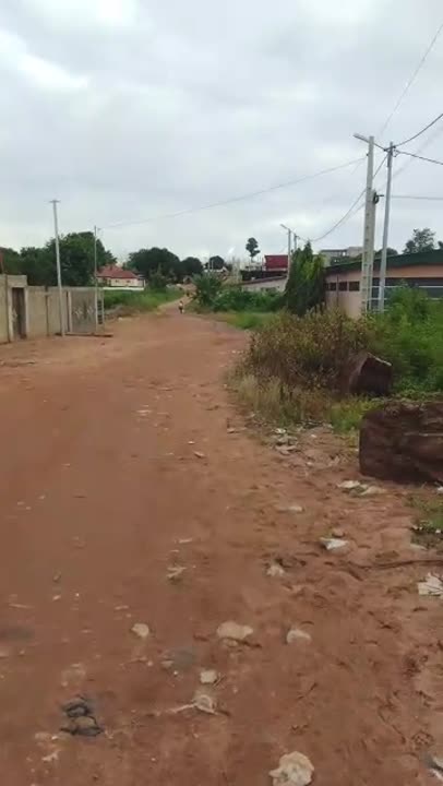 Terrain de 1200 m² à vendre près du campus 2