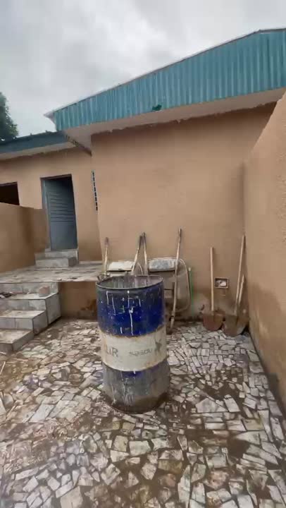 Cité de 10 logements 2 pièces à louer