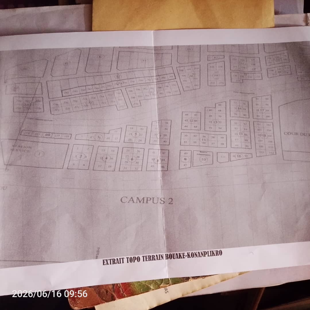 Terrain de 500 m² à vendre face au Campus 2