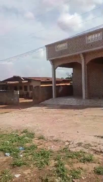 Cité R+locative à vendre à Yamoussoukro (Grande Mosquée)