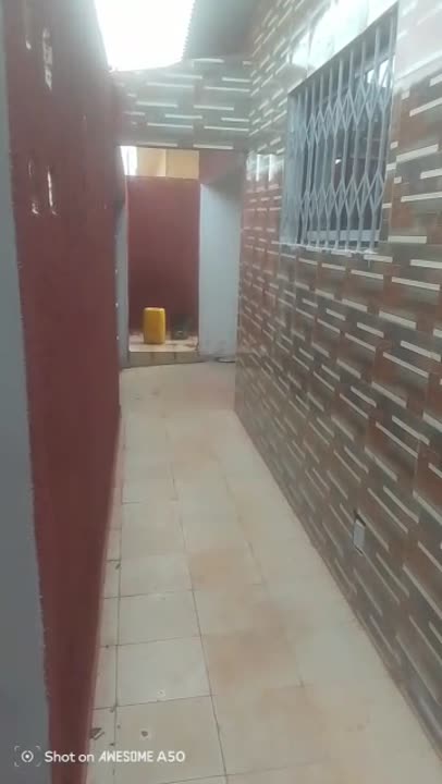 4 pièces avec garage à louer sur la route d'Oumé