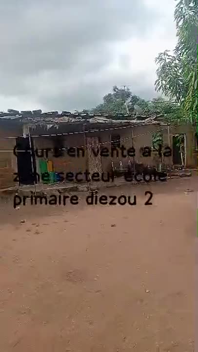 Maison de 2 logements à vendre à Bouaké (attestation certifiée)