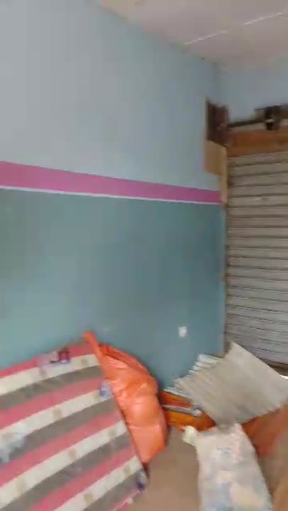 Magasin à louer en bordure de route — Zone Émergence