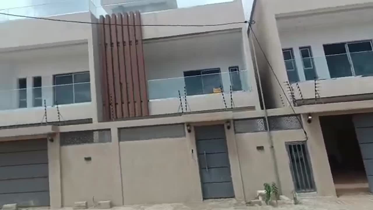 Duplex 5 pièces à vendre à Yamoussoukro Quartier Ebenezer