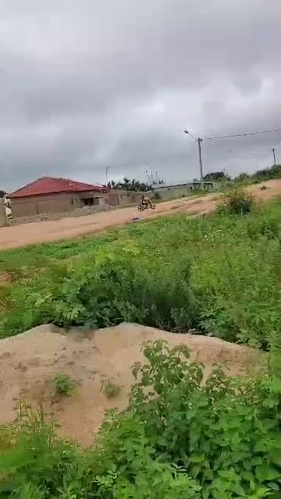 Terrain de 600 m² avec bâtiment à vendre à Broukro