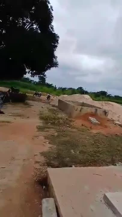 Immeuble R+1 + 500 m² à vendre à Yamoussoukro (ACD disponible)