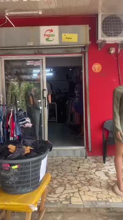 Magasin à vendre à 220 Logements (Gare Attiegouakro)