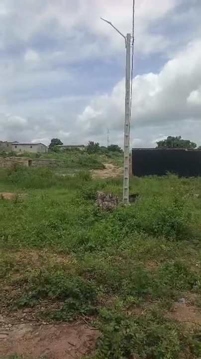 Terrain avec villa, studio et ferme à vendre à Broukro 3