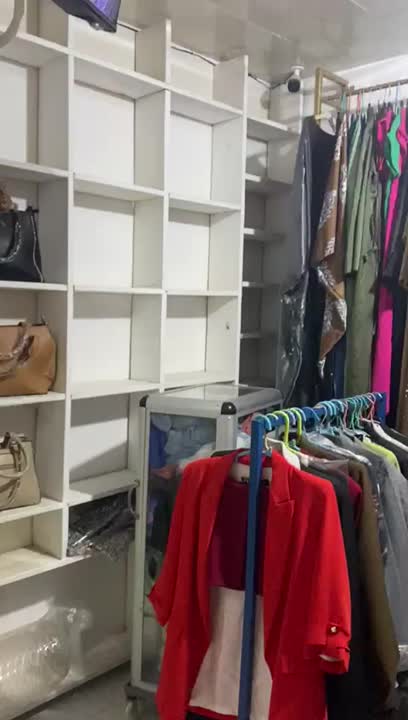 Magasin à louer au Commerce — accès impeccable