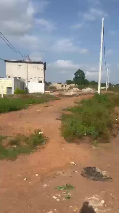 2 terrains collés de 1000 m² à Tchèlekro