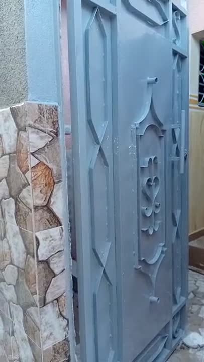Chambre salon à louer à Attienkro