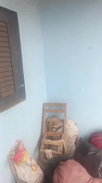 Entrée couchée à louer à la Zone — 20 000 FCFA