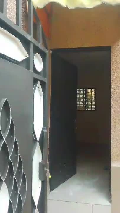 Studio à louer à Adjonoukou (base CIE)