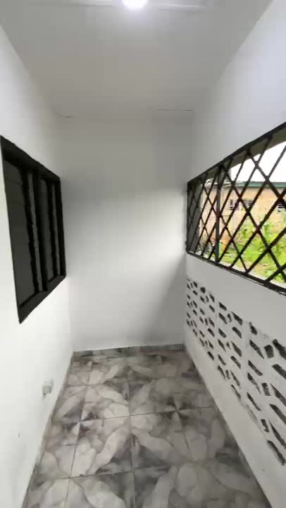 5 logements 2 pièces à louer à Tchêlêkro