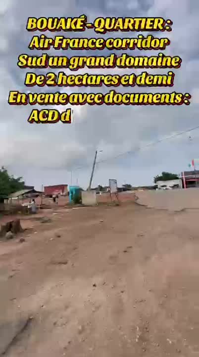 Grand domaine de 2,5 ha à vendre à Air France (ACD disponible)