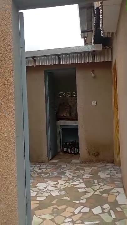 Chambre salon à louer à la Zone
