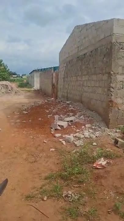 Terrain de 600 m² à vendre à Gbaté (soubassement inclus)