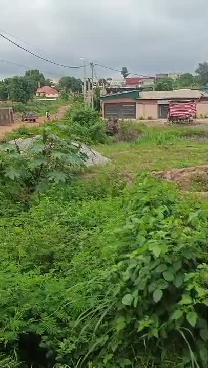 Terrain de 600 m² à vendre à Assoumankro