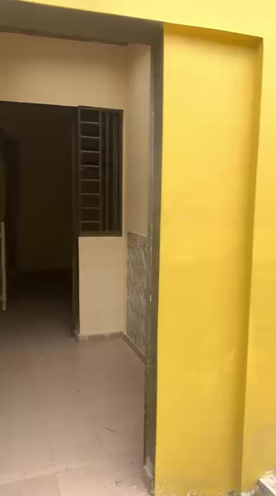 Studio à louer à Assoumankro — Cité fermée