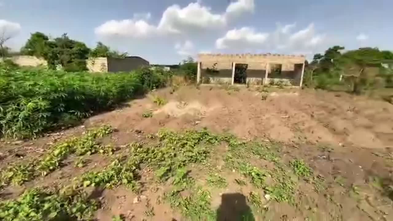 Maison inachevée à vendre à Bouaké Tchêlekro