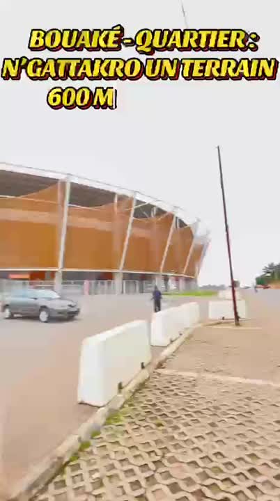 Terrain de 600 m² à vendre à N'Gattakro (secteur stade de la paix)