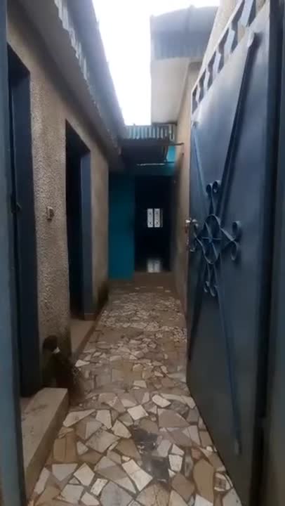Chambre salon à louer à Broukro