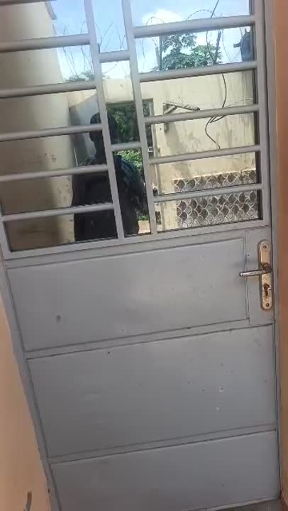 Chambre salon à louer à Assoumankro