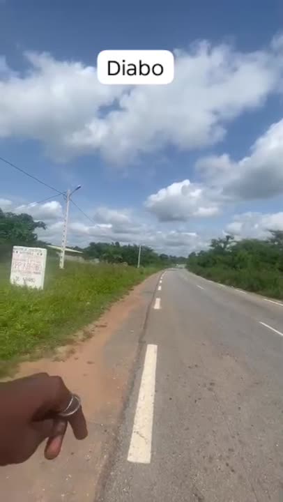 Terrain de 500 m² à vendre à Diabo-Kahabo (bordure de goudron)
