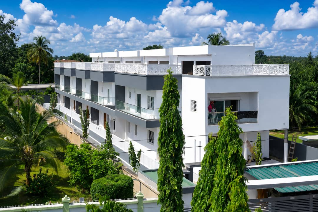 Duplex 5 pièces à vendre à Millionnaire (meublé)
