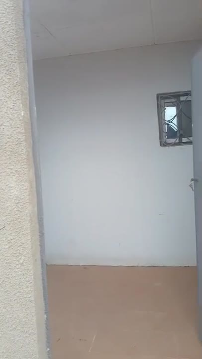 3 pièces, 2 douches à louer près de l'hôpital psychiatrique