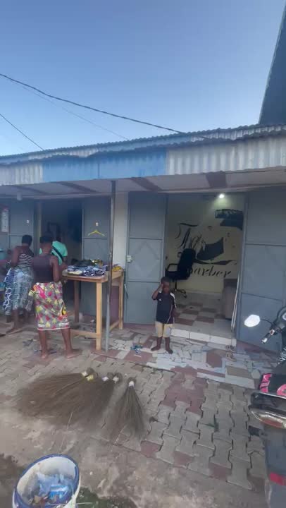 Salon de coiffure homme à céder à Ahougnassou
