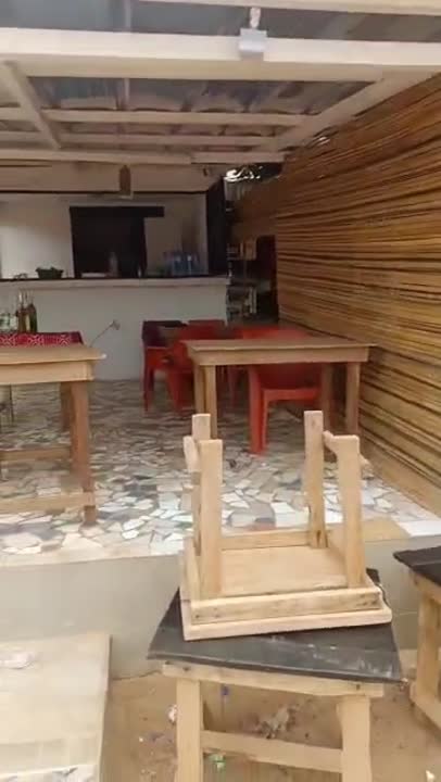 Cave fermée avec plein air à céder à Yamoussoukro 220 Logements