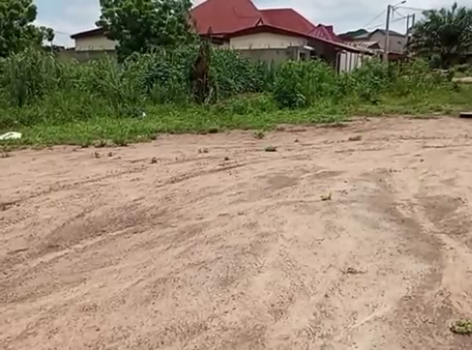 Terrain de 600 m² à vendre à Yamoussoukro N'Clahoudjô (ACD disponible)